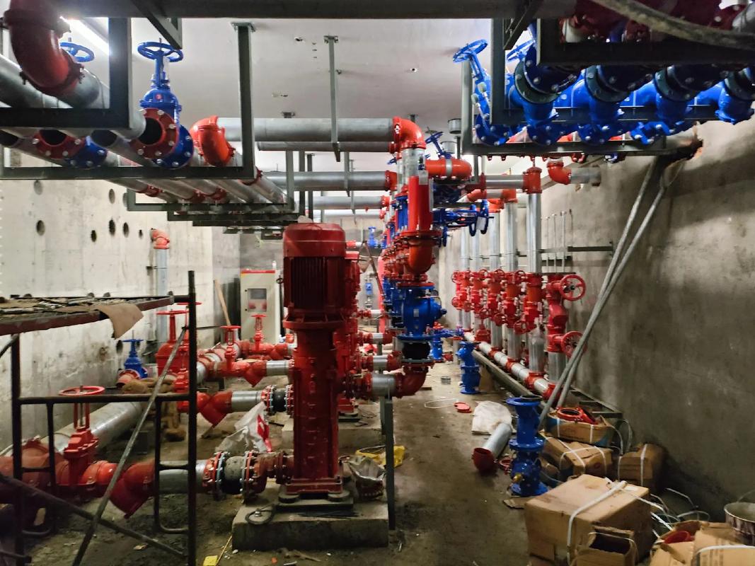 消防工程 屁大個泵房東西是真的多.